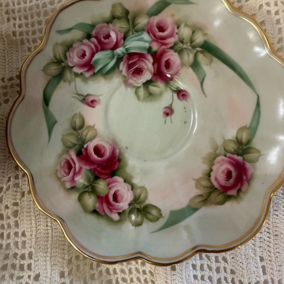 Floral Teapot and Teacup Set‎ with Gold Accents - Picture 3 of 9